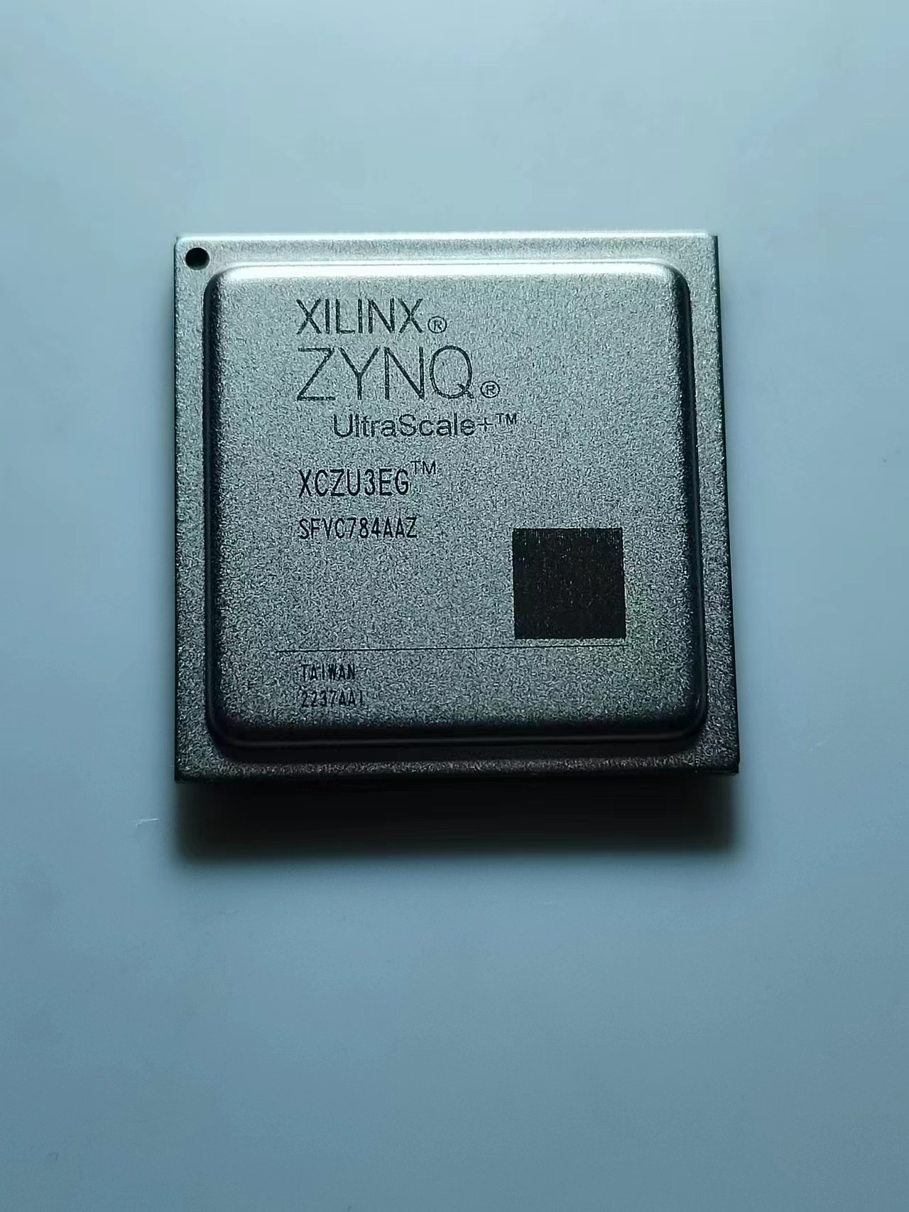 XCZU3EG-2SFVC784I AMD Xilinx